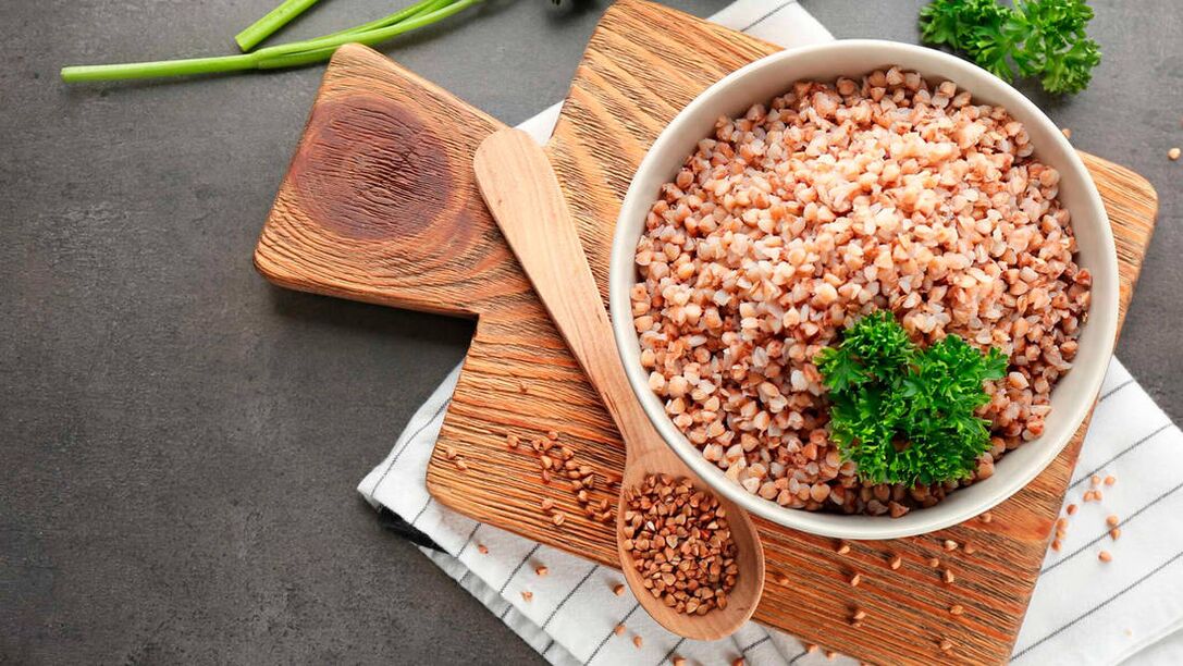 Buckwheat Diät fir Gewiichtsverloscht